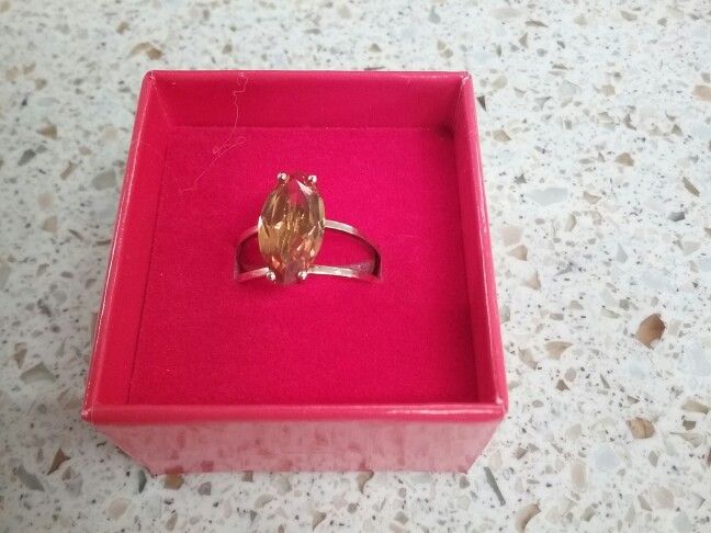 Lady's Citrine  Ring 14k (.585) Yellow Gold