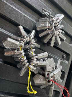 Padlock fishing lead