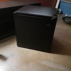 Haier Mini Fridge ( Freezer Still Works ) 