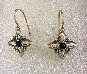 Aretes Plata Flor Piedra Azabache Joyería Antigua 