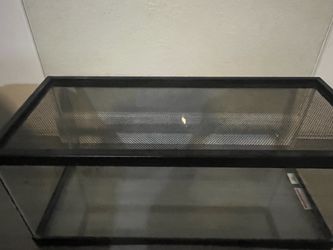 Fish/reptile tank Fish/reptile tank
