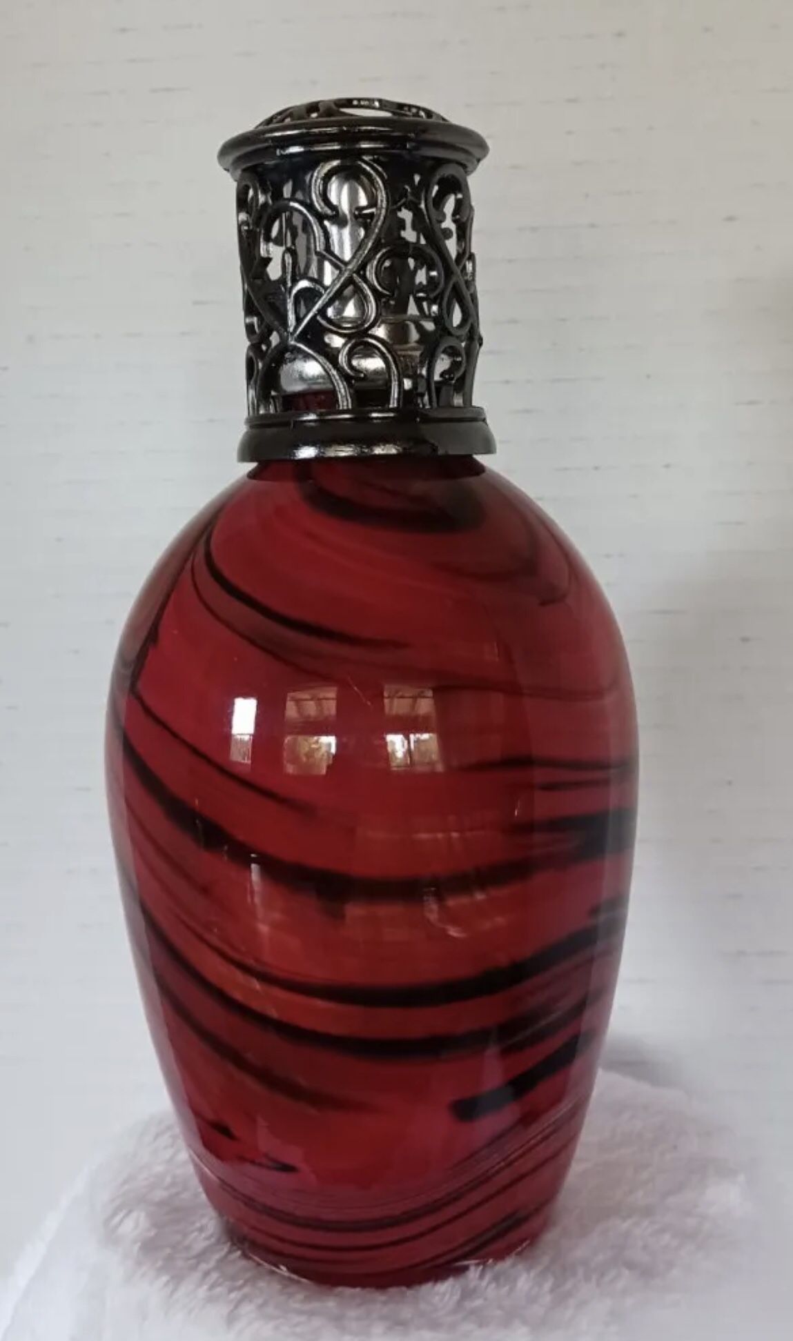 Red Blown Glass Fragrance Diffuser Lamp With Black Swirling Designs - Catalytic