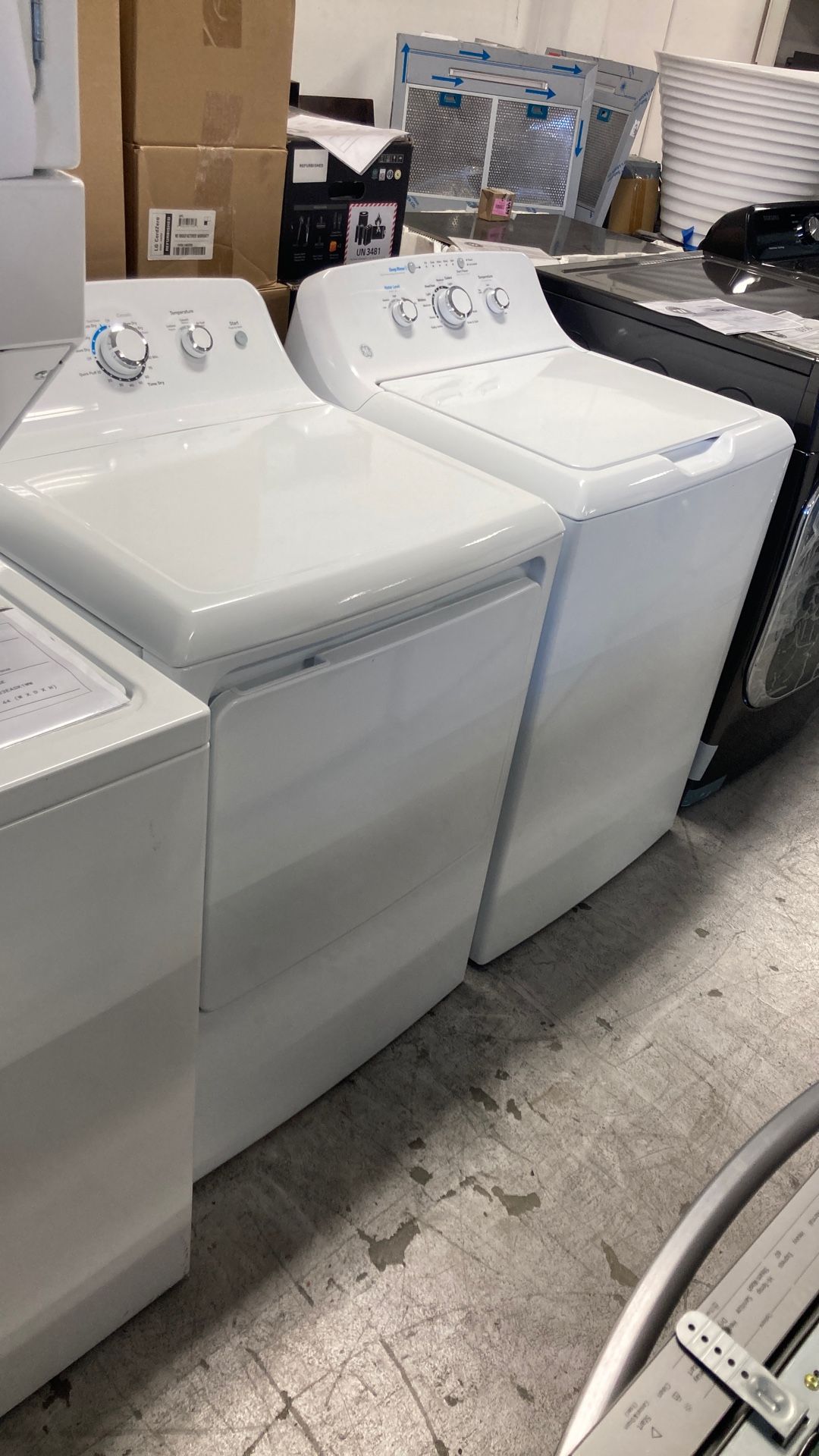 Dryer And Washer Set