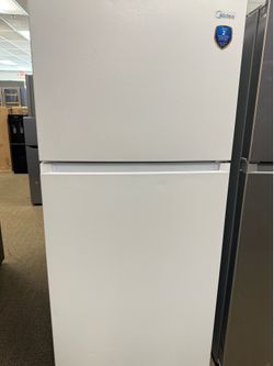 MEDIA APARTMENT SIZE FRIDGE ON SALE