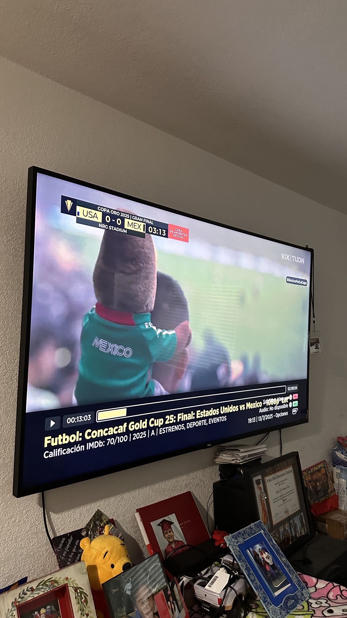 Tv, Table, Radio