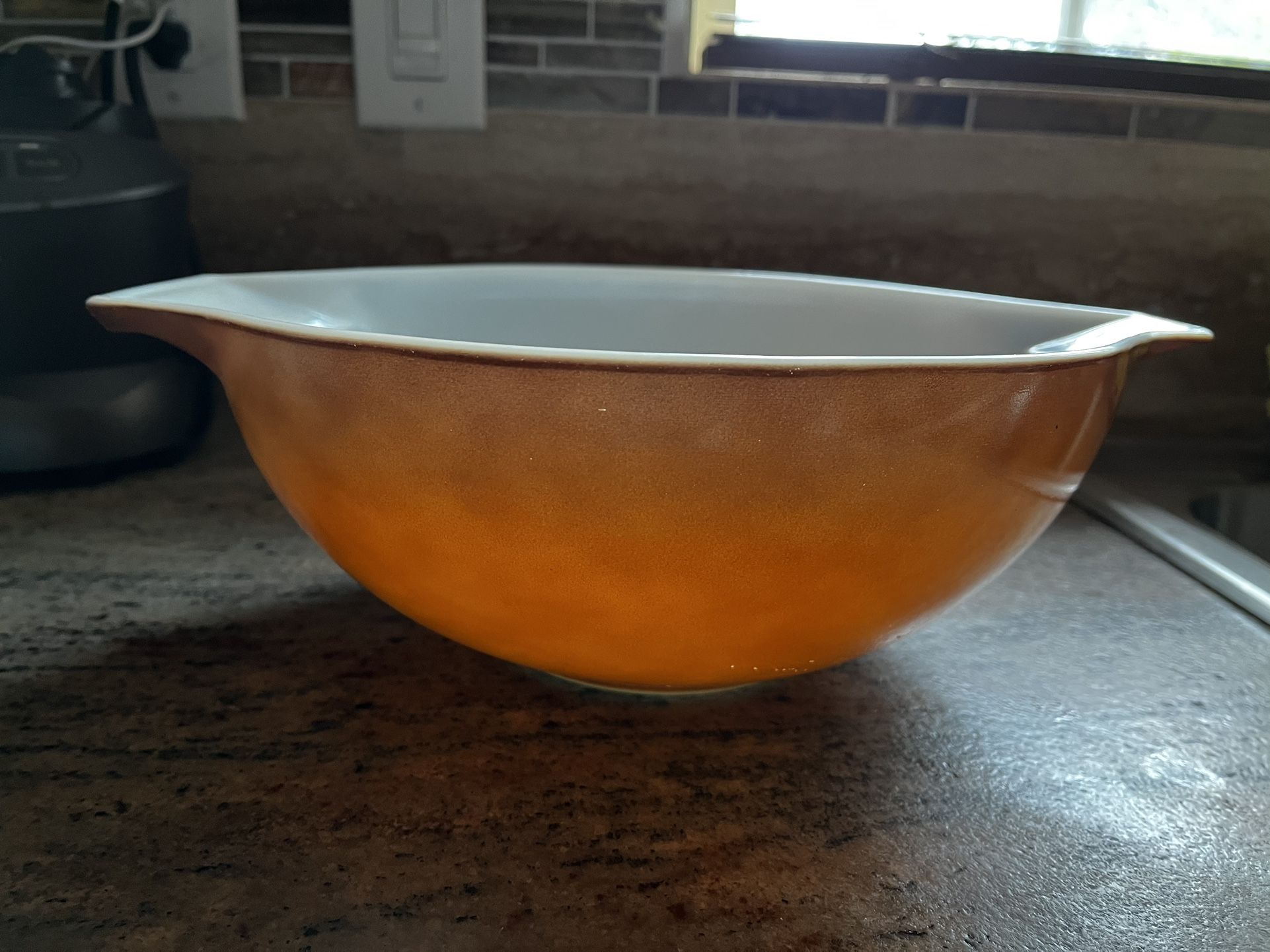 Pyrex Vintage Bowl 4qts 