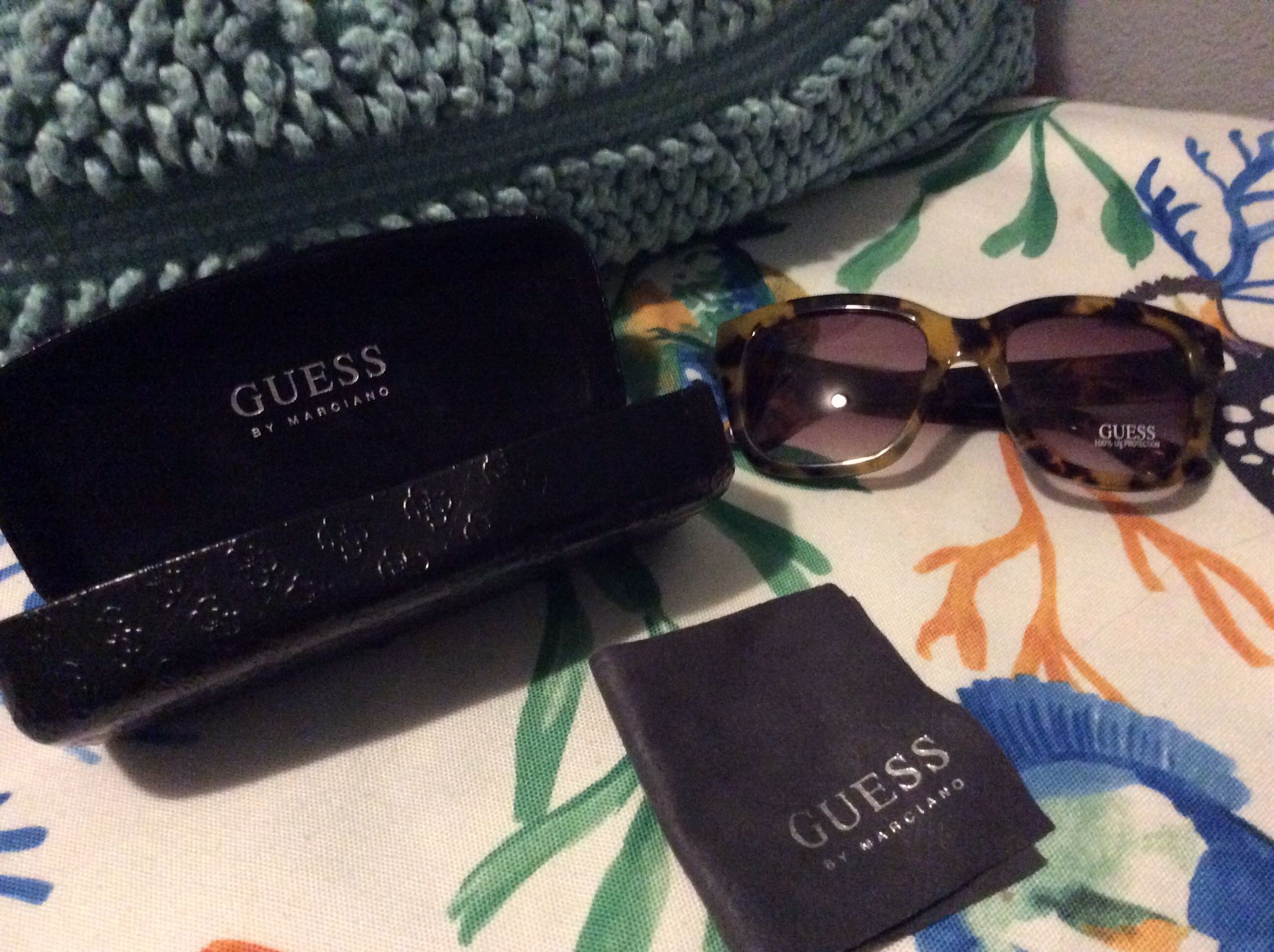 Guess Authentic Sunglasses For Women’s 