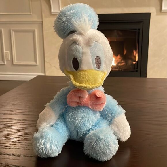 Disneyland Baby Donald Duck Plush With Rattle Very Fluffy With Pink Bow Chime