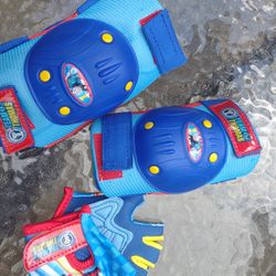 Thomas The Train Gloves And Pads