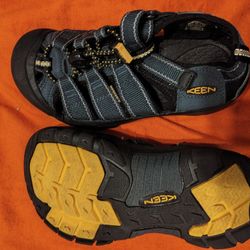 Fisherman Sandals Size 13