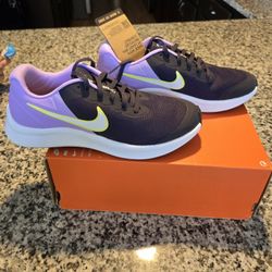 Nike Star Runner Shoes