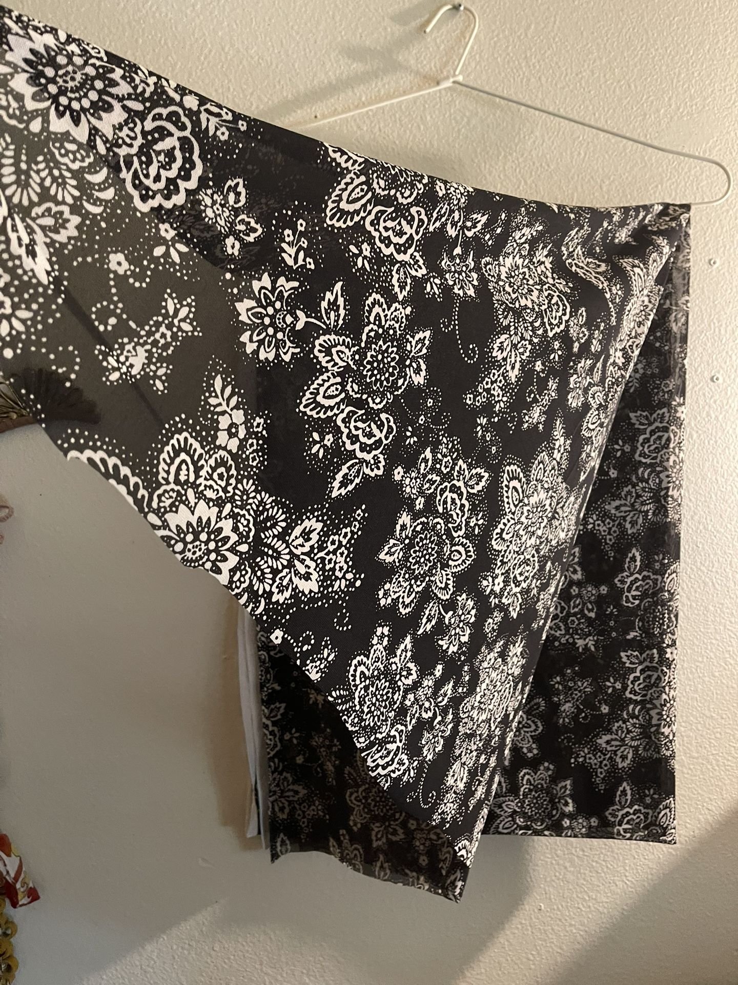 3 Yards Floral White And Black Stretchy Mesh Fabric