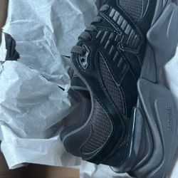 New Balance 9060 Triple Black Men Size 11