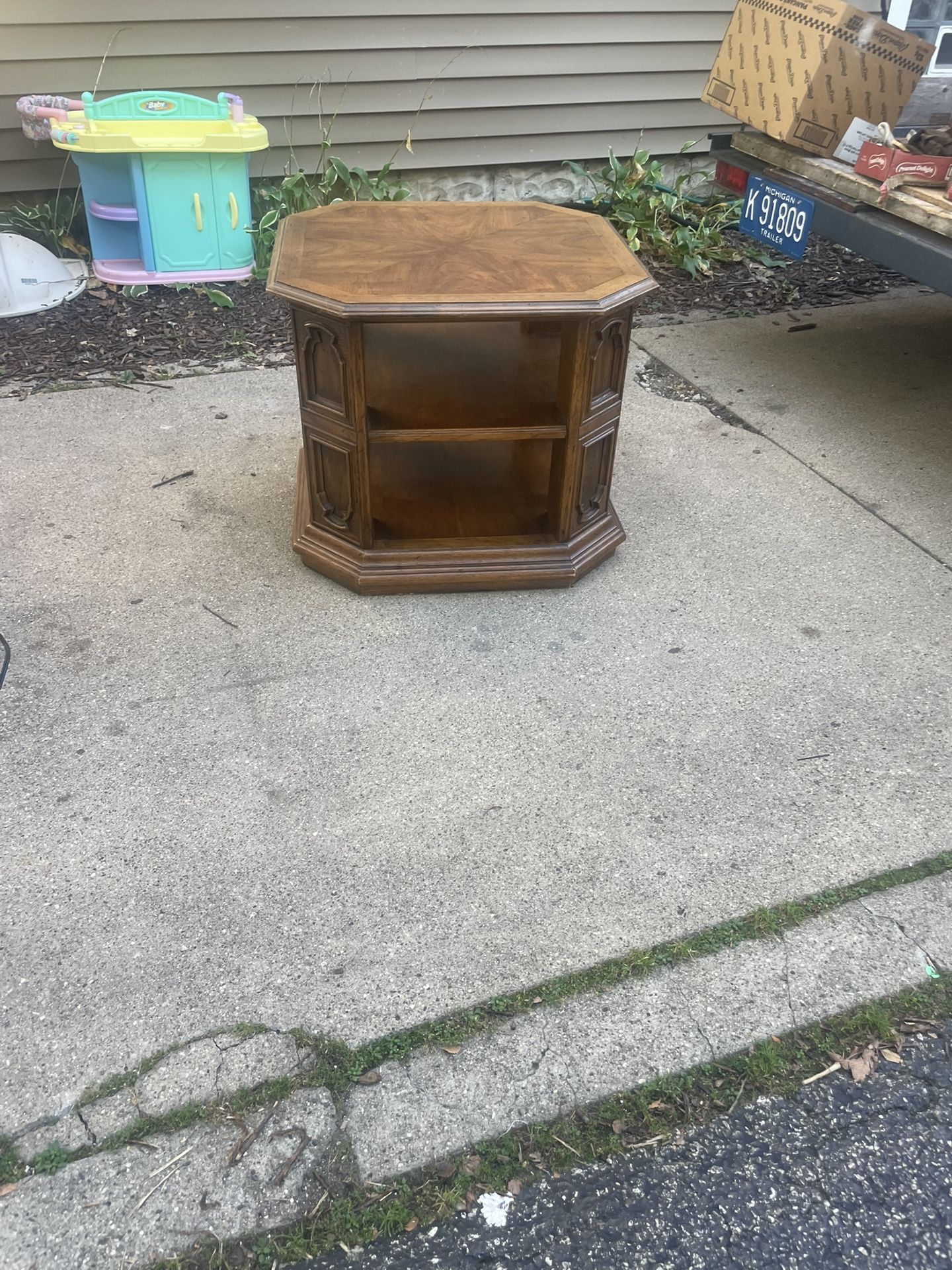 Vintage Wooden Oak End Table, by Drexel, 28 by 28, 24 high, solid and Heavy, $15