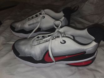 Nike Air Max Nova size 7Y never worn