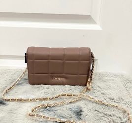 Cross body purse