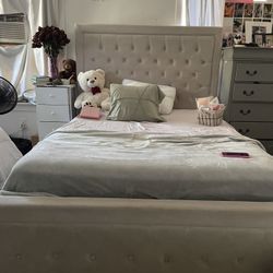 Queen Bed With Mattress