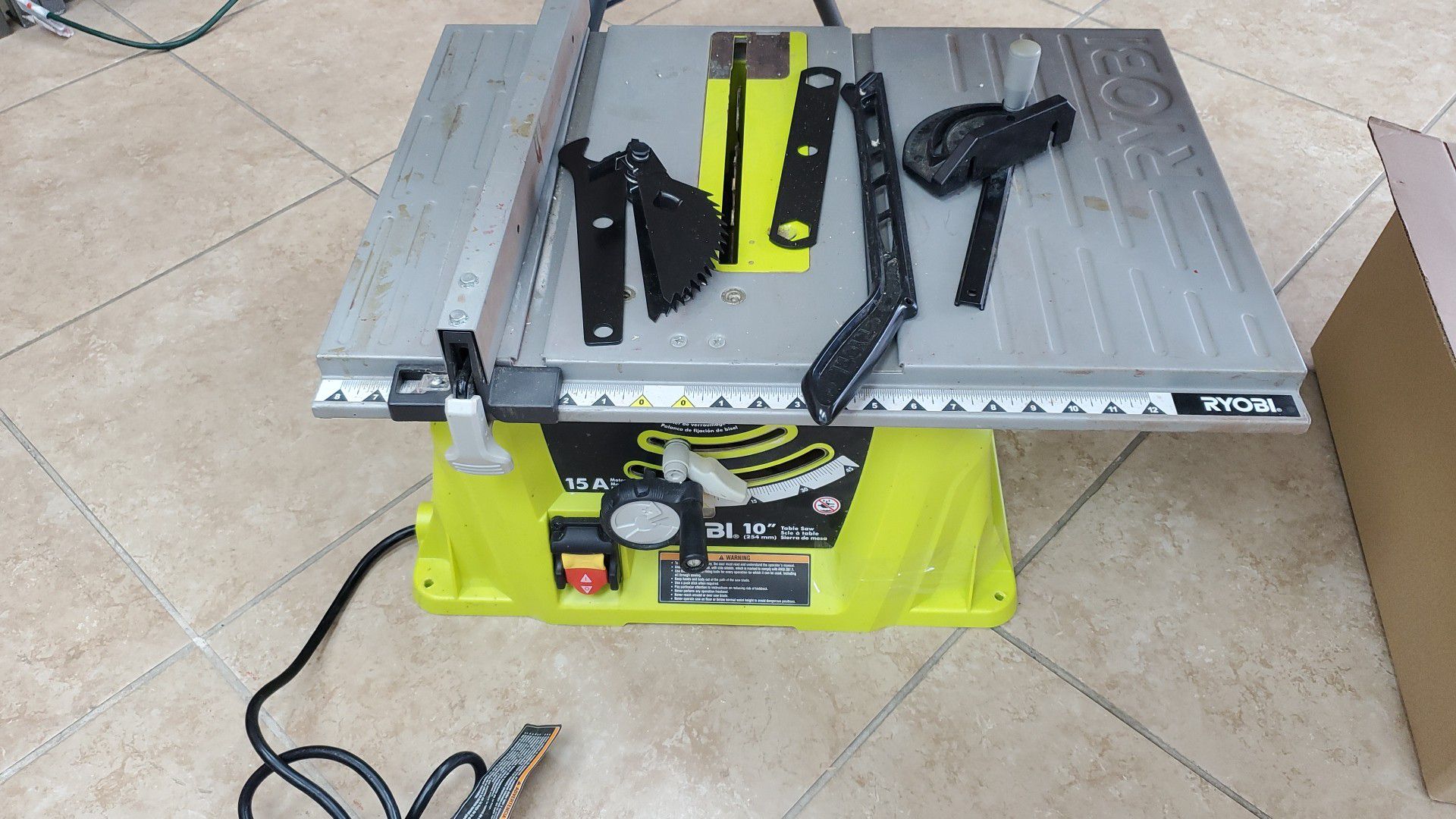 🧨🔥🧨 Ryobi 10" table saw with accessories only 70$!!!🧨🔥🧨 perfect for around the hose projects