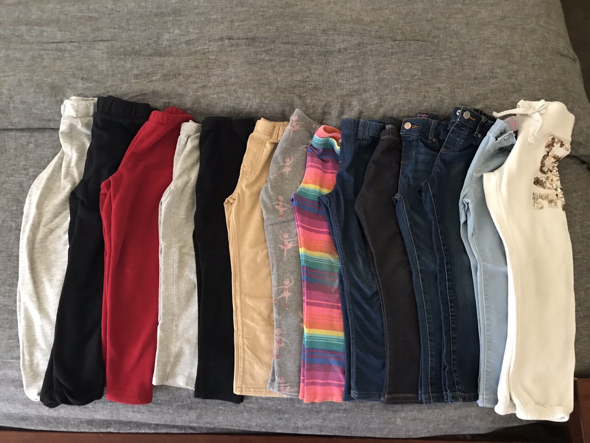 Girl leggings & Jeans - size 5T - 14 pieces
