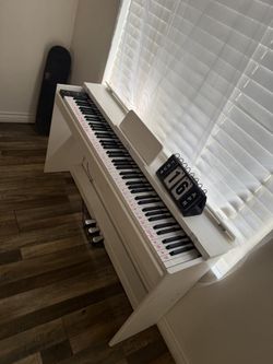 Wood piano