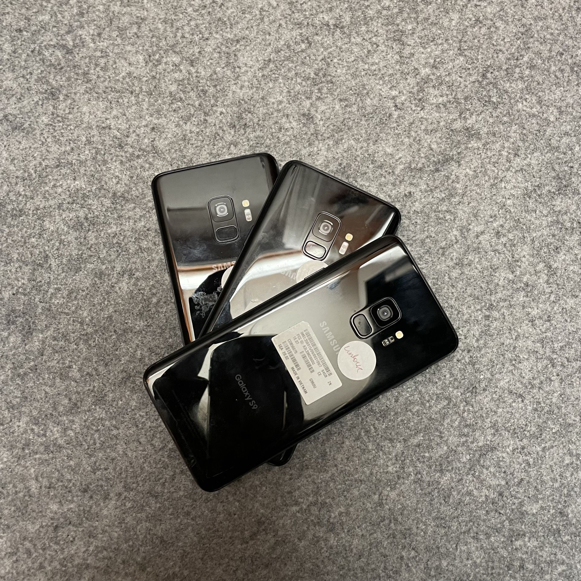 Samsung Galaxy S9 | Unlocked | Comes with store warranty| Free Cable & Charger | Unlocked | Comes with store warranty| Free Cable & Charger