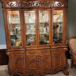 China Cabinet + Solid Wood Extendable Table With Chairs