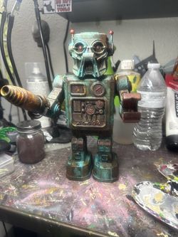 Robot Predator Vintage