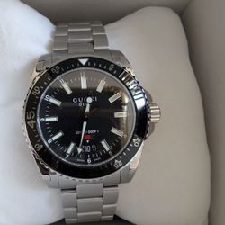 Gucci Men’s Dive Watch • Swiss Quartz • 40mm • New In Box