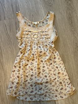 Flowery Top Size Small 