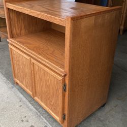 Portable Oak Coffee Station / Microwave / Appliance Storage TV Entertainment Center 
