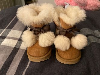 UGG boots size 6C