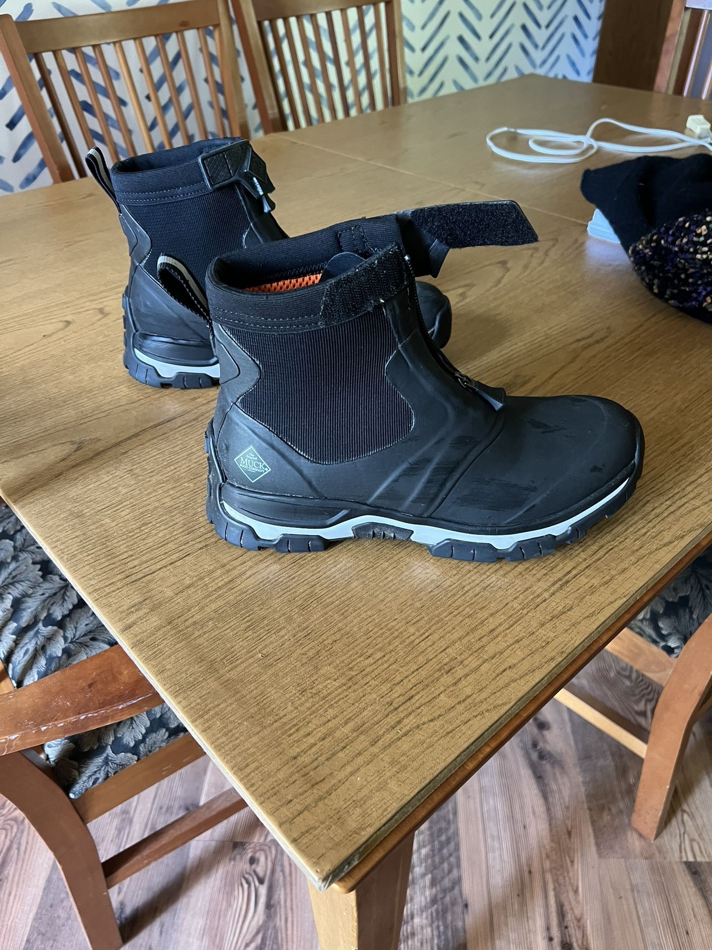 Original Muck Boot, Size 9 Woman’s 