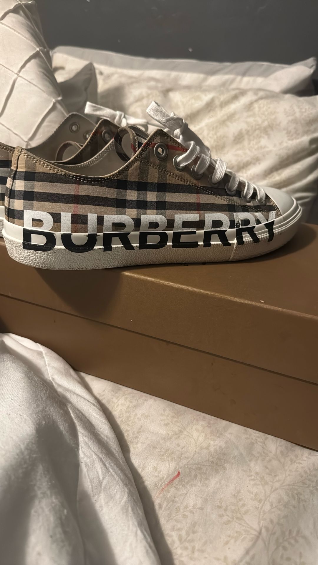 Burberry shoes