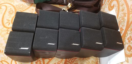 5 BOSE CUBE SPEAKERS SET