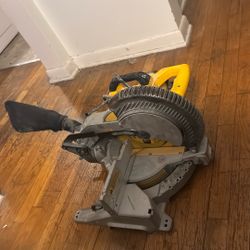 Dewalt 10in Miter Saw DWS713