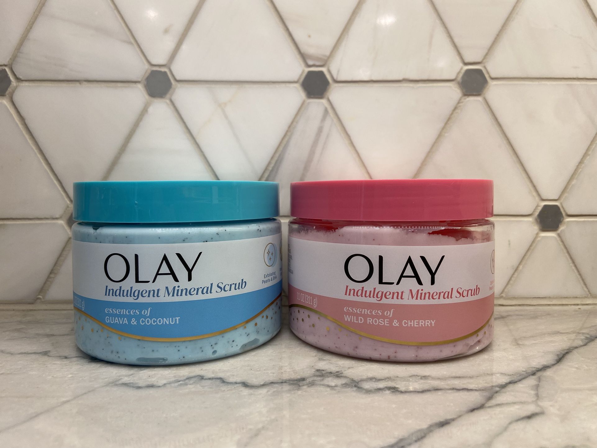 Olay Indulgent Mineral Scrub Body Wash with Essences of Guava and Coconut or Wild Rose & Cherry 11 oz. New