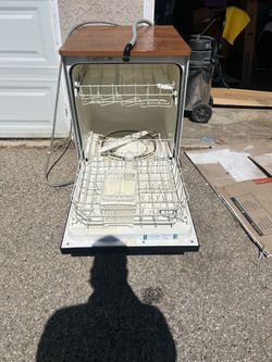 Portable dishwasher