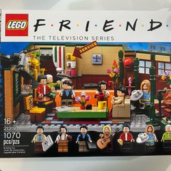 LEGO Ideas 21319 Central Perk Building Kit. New!