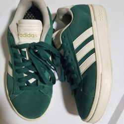 Tengo 7 Pares De Tenis De Marca Adidas Y Van