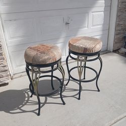30" Full Swivel Cushioned Bar Stools