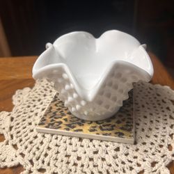 VINTAGE FENTON HOBNAIL MILK GLASS STAR TRINKET BONBON CANDY DISH COUNTRY DECOR