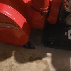 Snow Blower Heavy Duty Honda,  Very Nice Machine $600