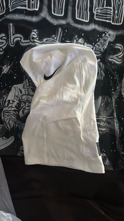 White Nike ski