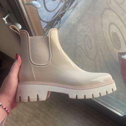 Dolce Vita Size 9 Boots 