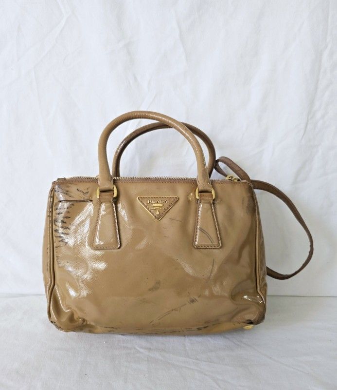 𝐏𝐫𝐚𝐝𝐚 Handbag