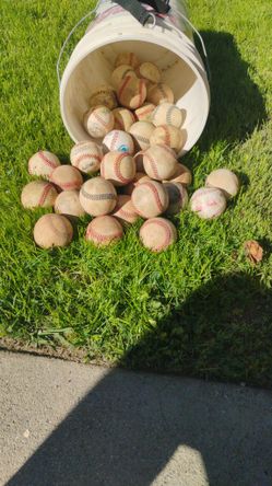 Baseballs 