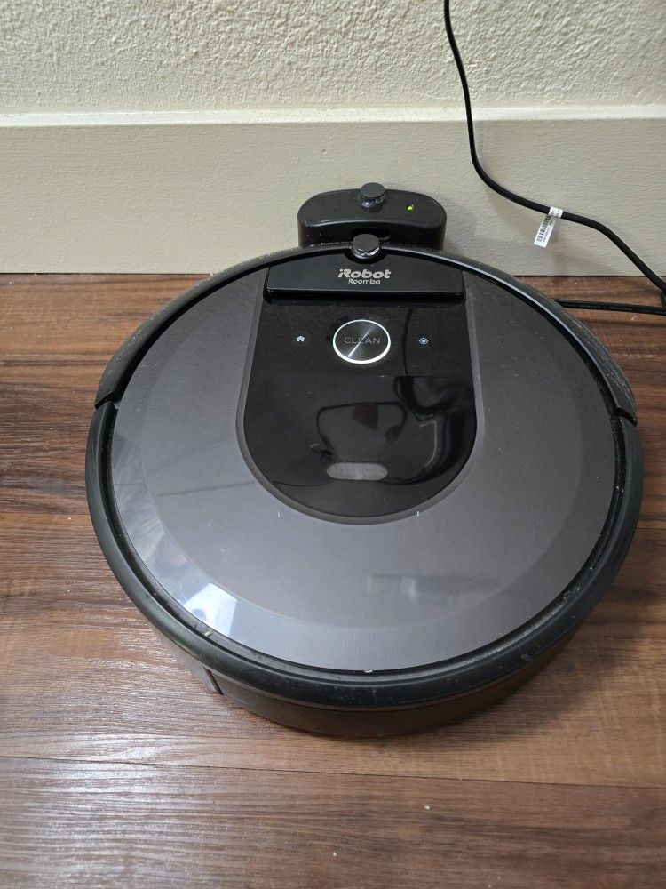 Roomba i7 Vacuum Robot