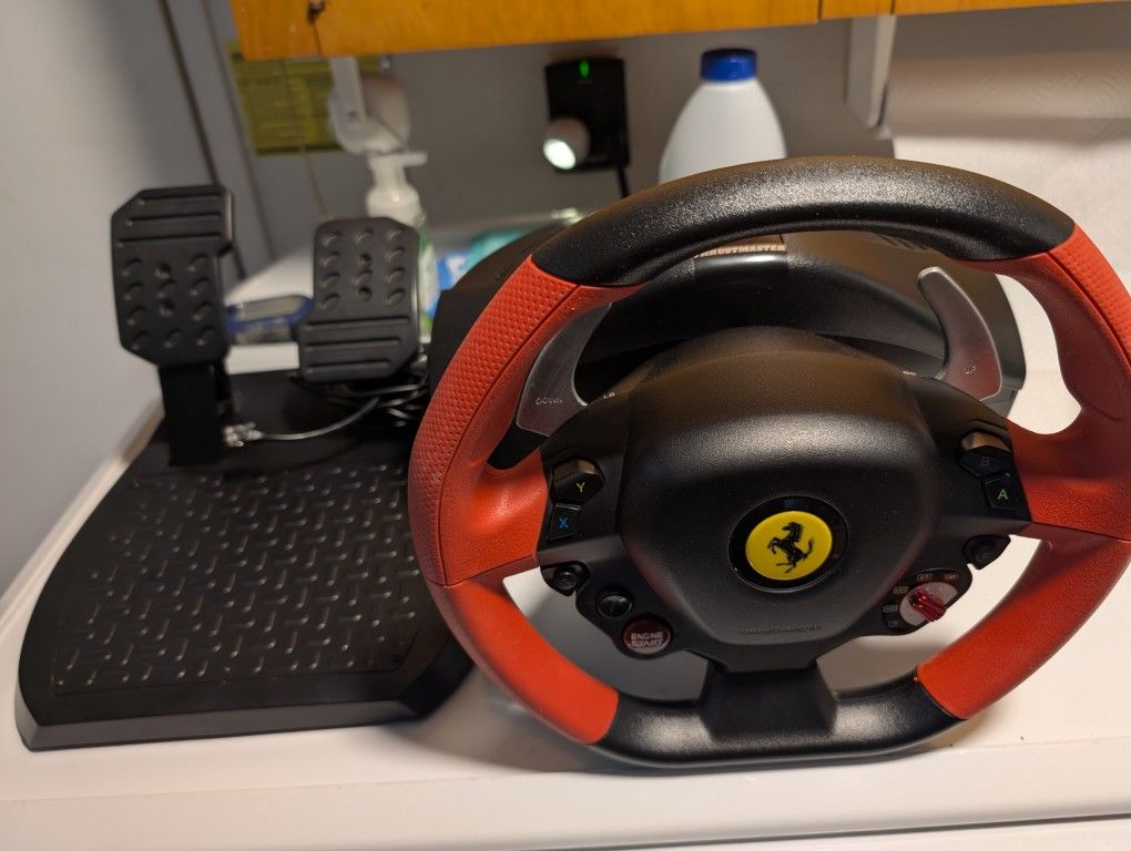 Xbox Thrustmaster 458 Spider Wheel