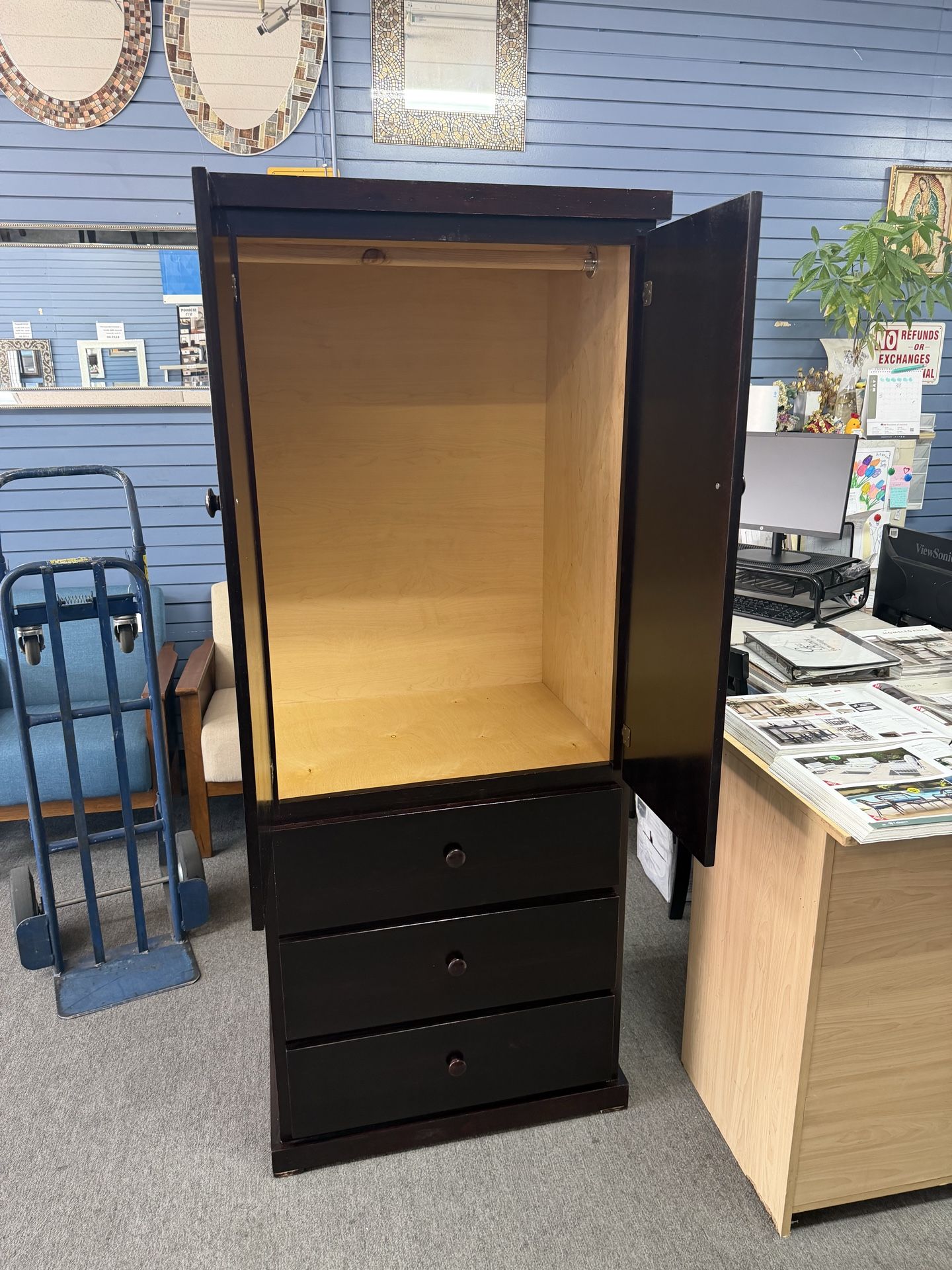 Wood Closet with Drawers