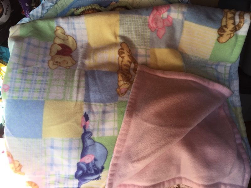 Winni the poo blanket, rug and extras